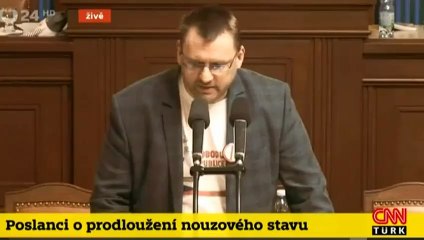 Çekya meclisinde mikrofon kavgası!