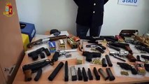 Puglia: pistole, fucili, mitragliette e droga nascosti in un garage di Bari. Arrestate 3 persone di Ceglie del Campo - video