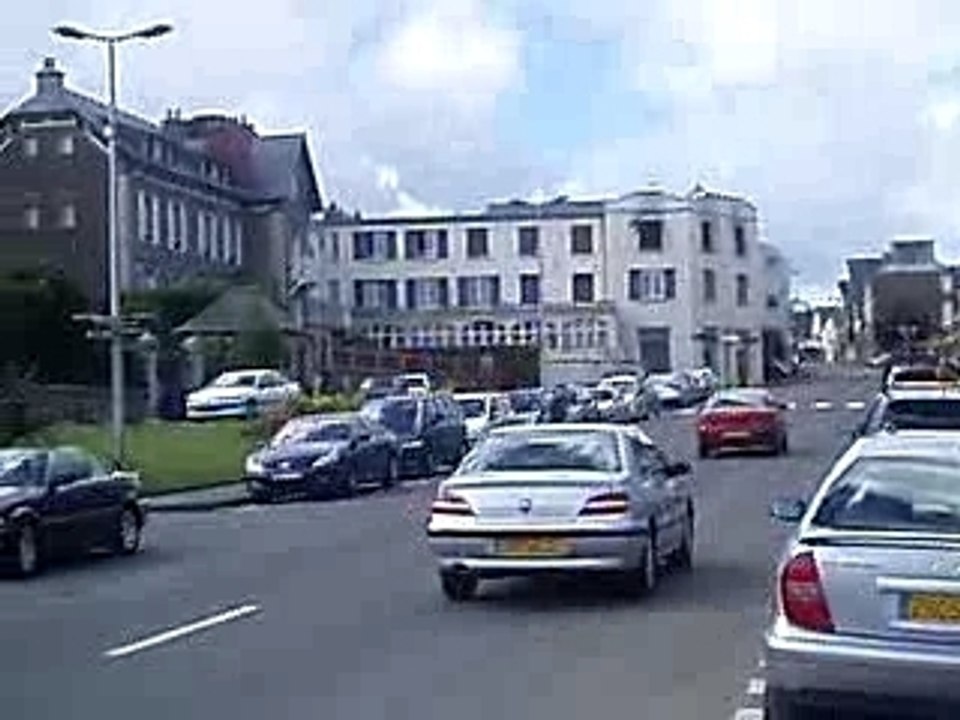Skate devant le casino a st quay ptx filmé par pa