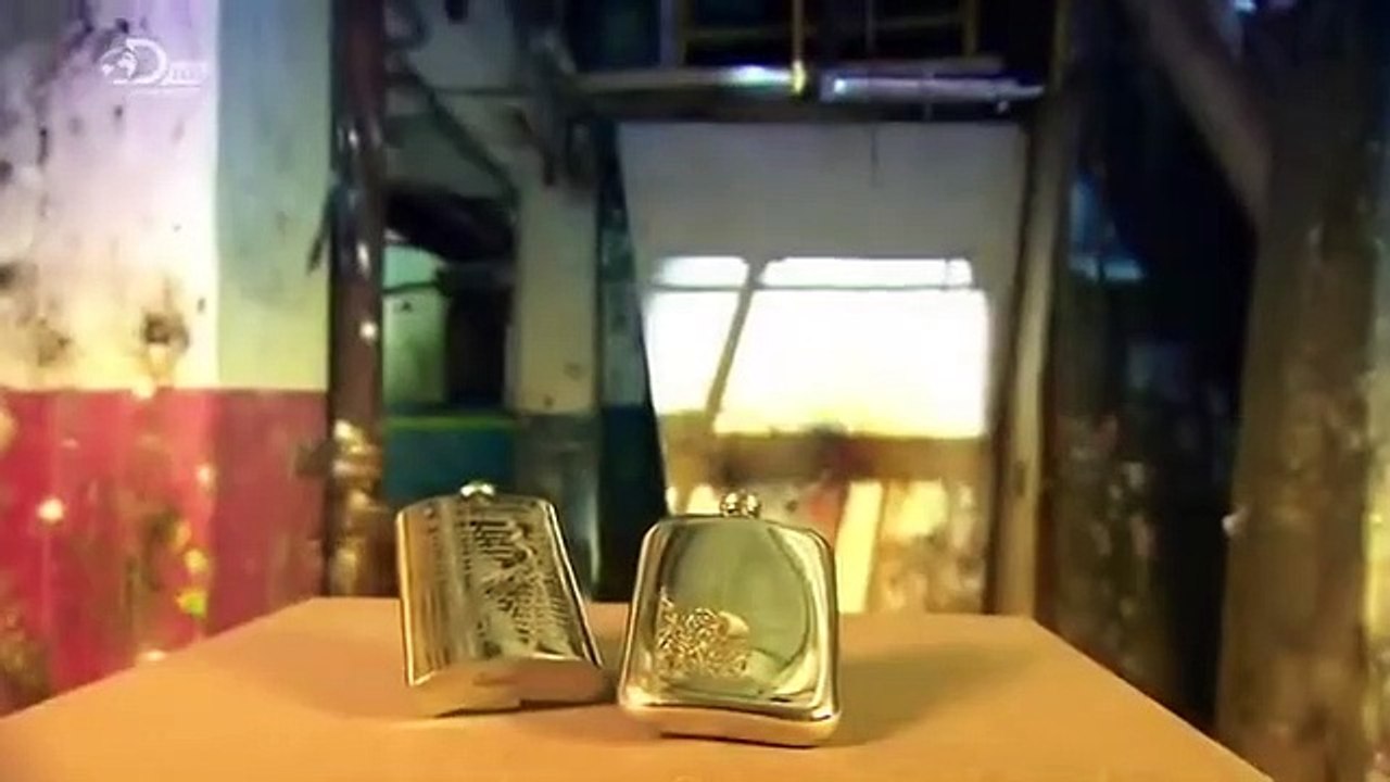 How Its Made - 913 Pewter Flasks