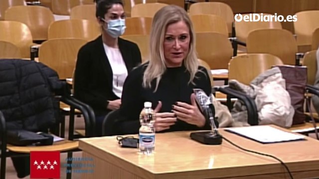 Cifuentes: No he encontrado ningún trabajo, quizás porque mi vida es muy complicada. He tenido dos mudanzas de domicilio