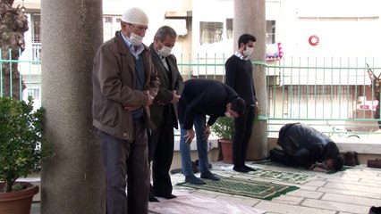 Yıkıldı, yakıldı, kurşunlandı ama ezan sesi susmadı