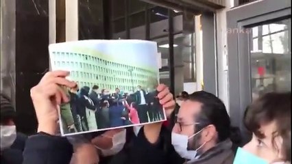 Avukatlar ile polis arasında tarafsızlık tartışması: Bir partinin polisliğini yapan sizlersiniz