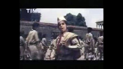 Nanha Munna Rahi Hun Desh Ka Cipahi  Hun Bolo Mere Sang Jai Hind.