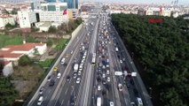 İstanbul'da kısıtlama öncesi trafik yoğunluğu başladı