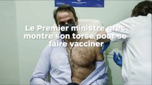 Le Premier ministre grec fait sensation lorsqu'il se fait vacciner