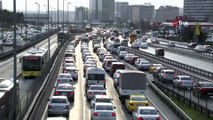 Kısıtlama öncesi İstanbul’da trafik yoğunluğu oluştu