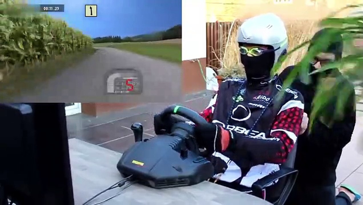 Quando não tens dinheiro para comprar um simulador caro... mas tens os melhores amigos!