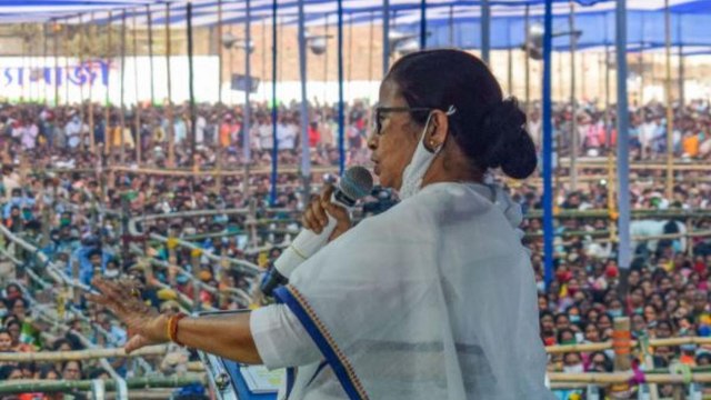 Mamata hits out at Modi govt on Netaji's birth anniversary