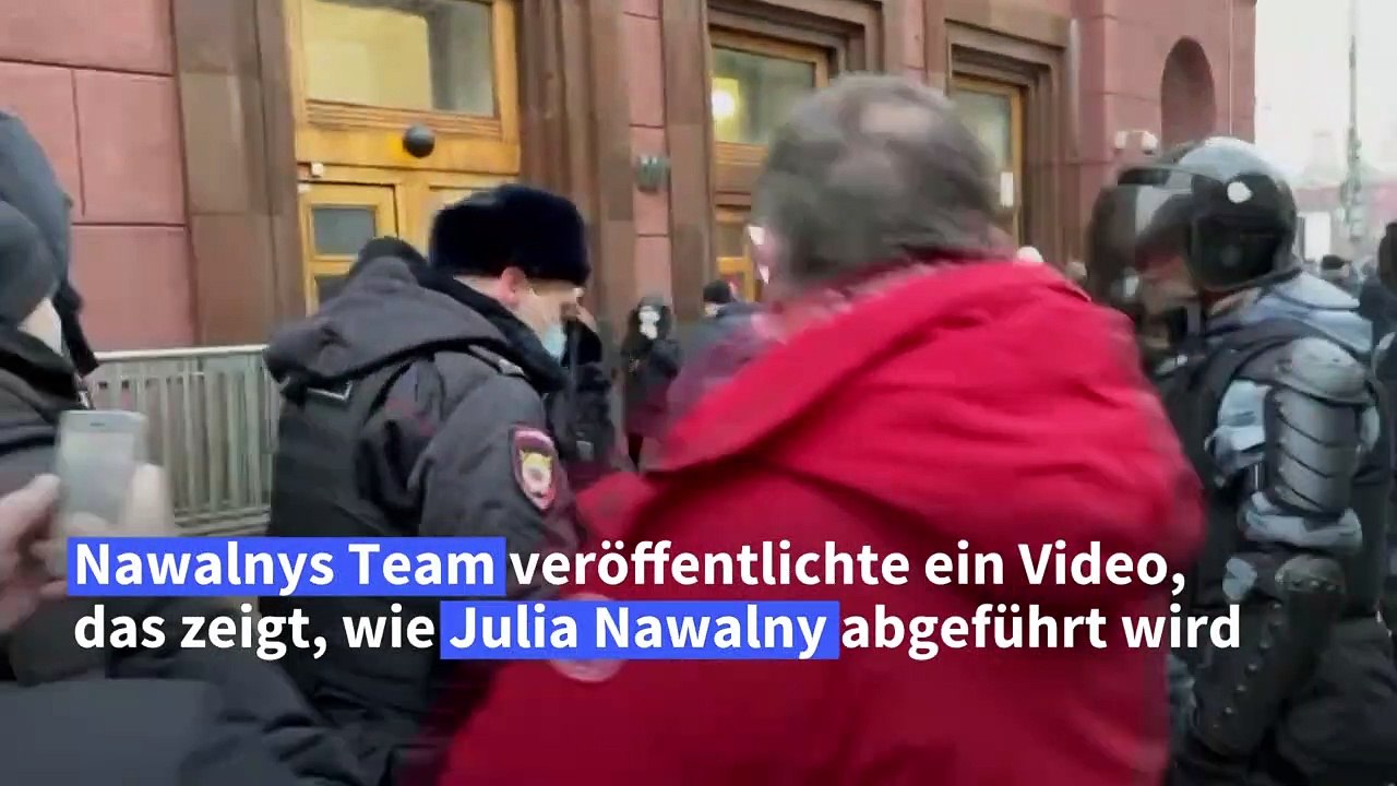 Nawalnys Frau bei Protesten in Moskau festgenommen