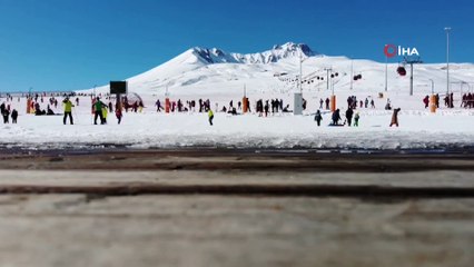 Kayakseverler sömestr tatilinde Erciyes'i tercih etti