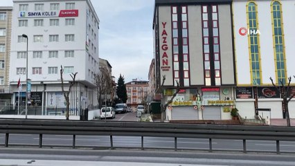 Sokağa çıkma kısıtlamasına rağmen Avcılar'da şaşırtan trafik