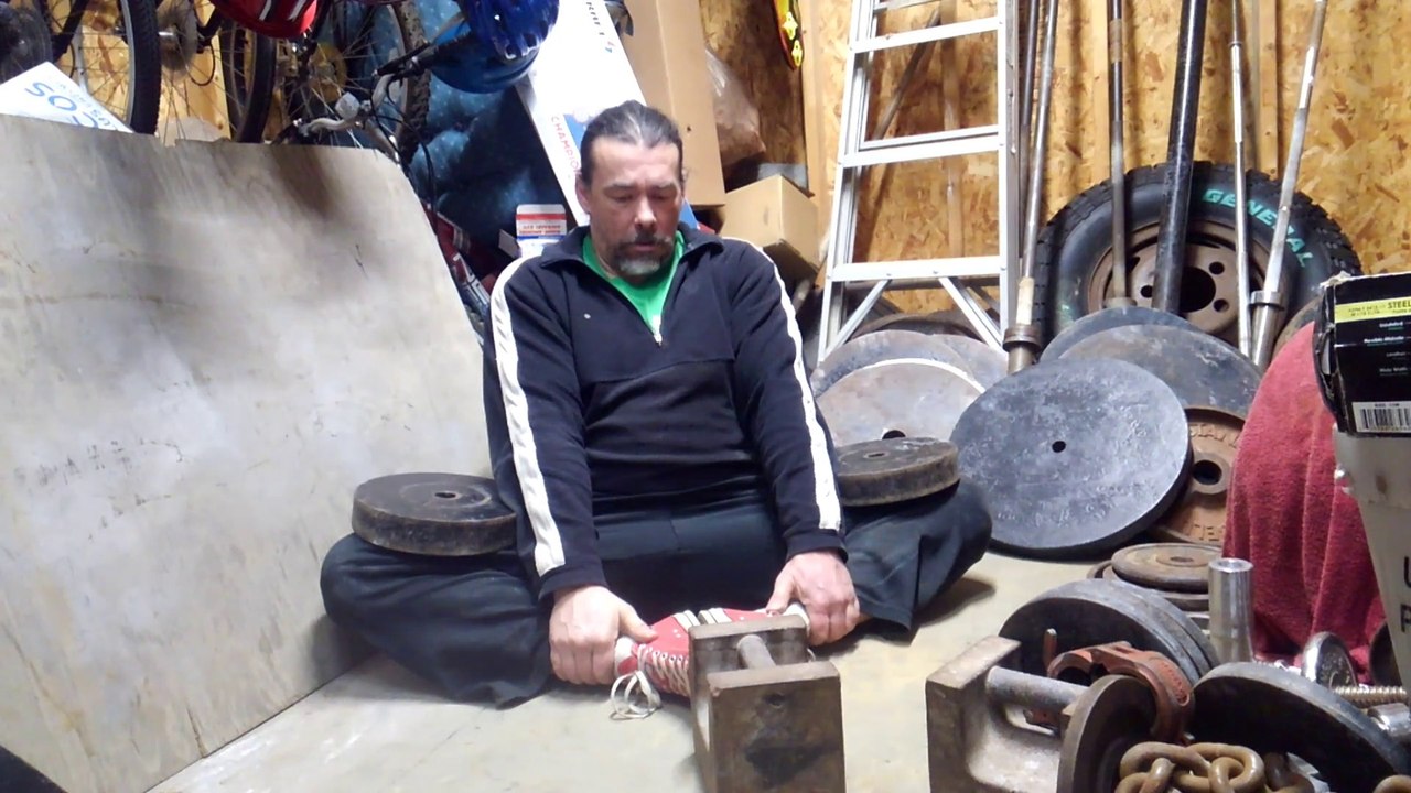 Adductor Squeezes 100lb