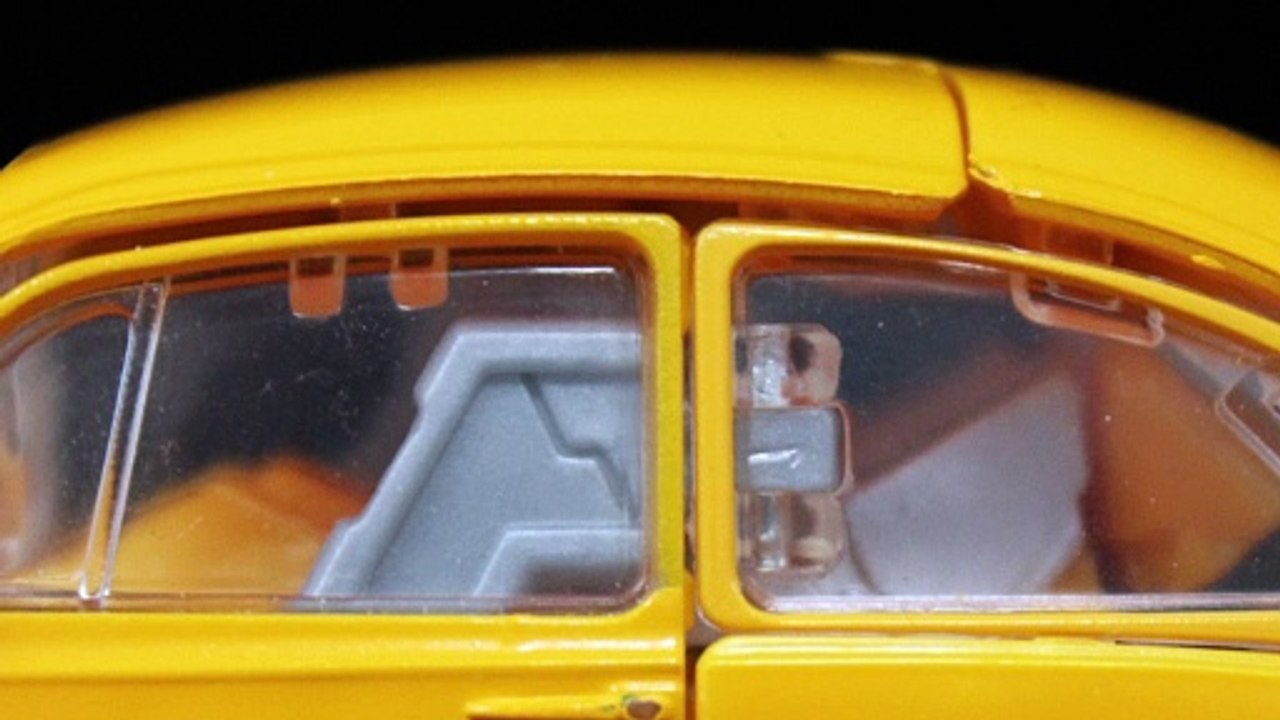 Transformers - "Studio Series" SS-18 Bumblebee Review