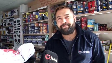 Kanlı, kefenli modifiye araç polisi harekete geçirdi