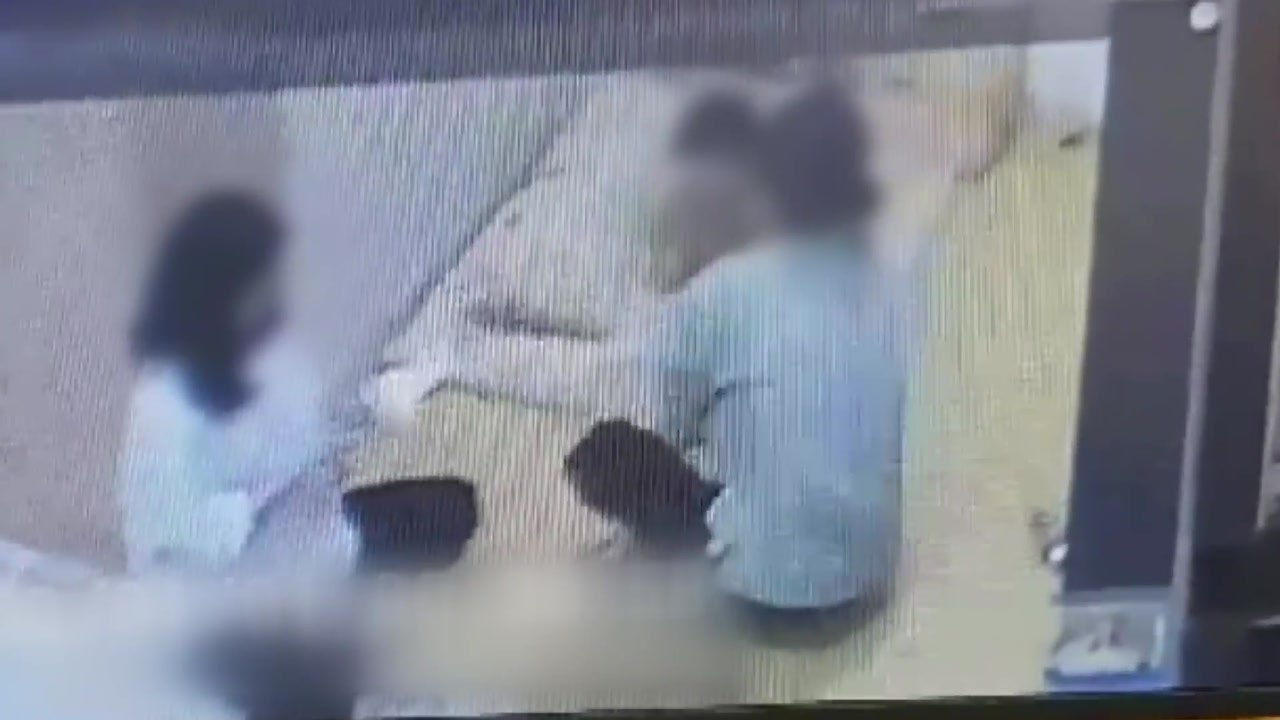 "원장, 매일 CCTV 확인했다 말해...학대 몰랐을 리 없어" / YTN