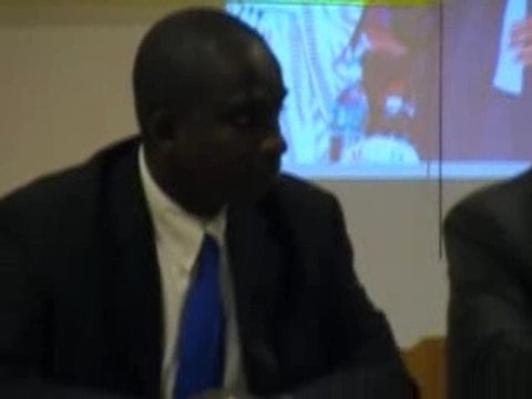 Cellou Dalein DIALLO devant la diaspo Guinéenne Paris