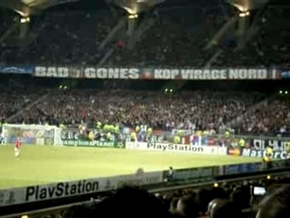 Supporter lyonnais... et but réfusé pour hors jeu
