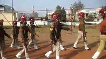 दुर्ग में गणतंत्र दिवस परेड की रिहर्सल, पुलिस जवानों की कदमताल देखकर लोगों ने तालियों से किया स्वागत