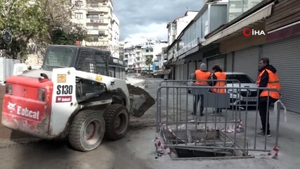 Kuşadası çarşılarındaki çalışmalar sokağa çıkma kısıtlamasında da sürdü