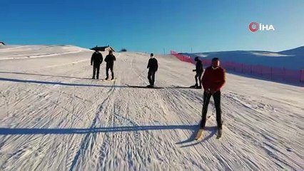 Türkiye’de eşi benzeri olmayan kayak takımı görenleri şaşırtıyor