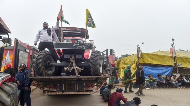 Farmers police agreed on 3 routes for tractor rally