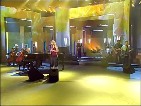 Kelly Clarkson - Because Of You (Live @ Wetten Dass Germany) (2006/03/04)