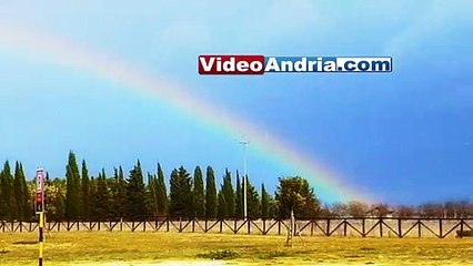 Andria: doppio arcobaleno dopo la pioggia a Castel del Monte