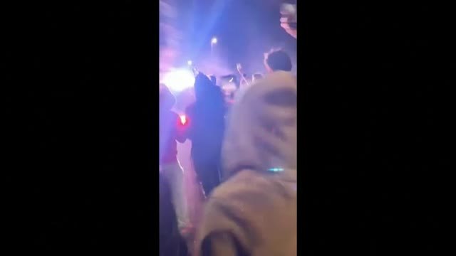 Un coche de la policía atropella en Washington a una multitud que le bloqueaba el paso