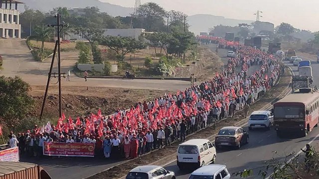 Nasik farmers march to Mumbai for dharna against farm laws