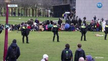 Hollanda Polisinden Protestoculara Müdahale