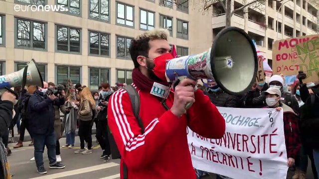 Intentos de suicidio, depresión y dificultades económicas: el drama de los estudiantes en Francia