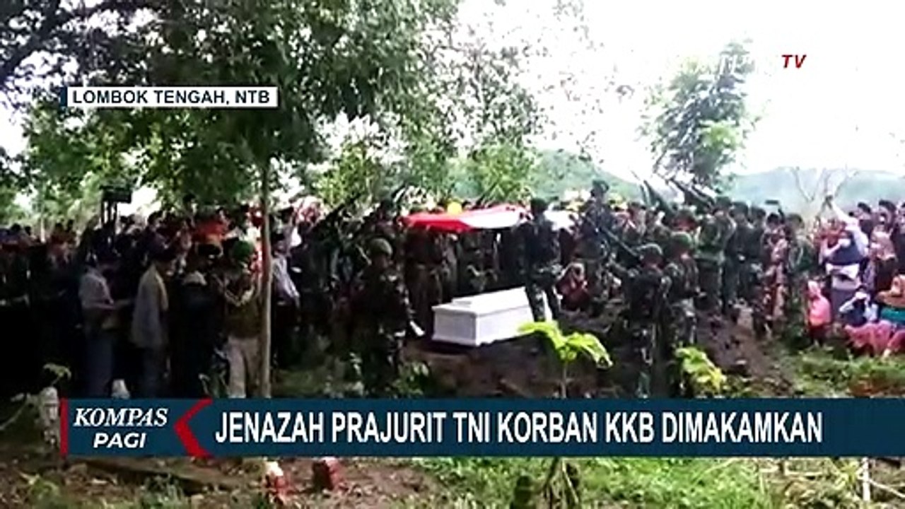 Tangis Keluarga Pecah Mengiringi Pemakaman Prajurit yang Gugur Akibat Penembakan KKB di Papua