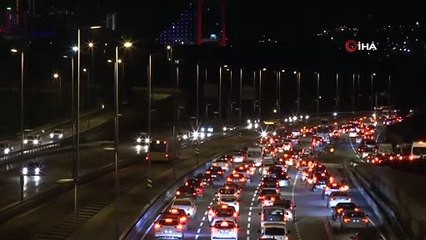 Kısıtlama sonrası İstanbul’da trafik yoğunluğu başladı