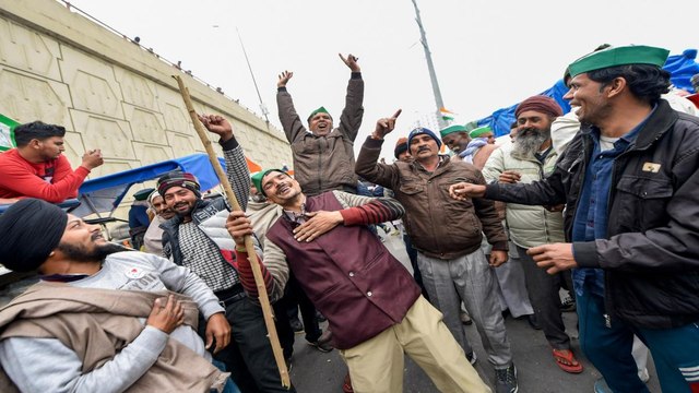 Trolley not allowed in tractor rally, UP farmers also coming