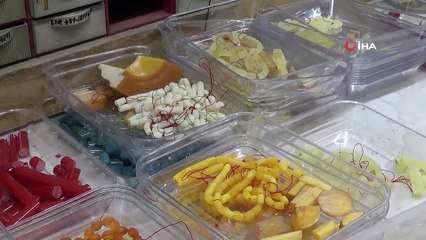 Cumhurbaşkanı Erdoğan için sadece Elazığ’da çıkan vişne mermerinden 'tespih' yaptı