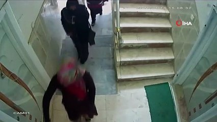 Mezar almak için biriktirdiği 30 bin değerindeki ziynet eşyasını çaldılar