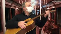 Covid - Contamination - Ne plus parler dans les transports en commun