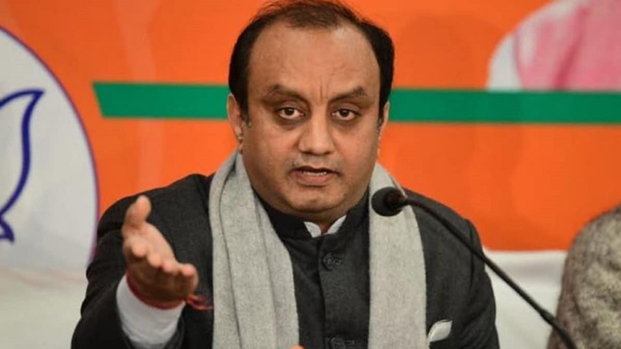BJP leader taunted on presence of Audi car in movement