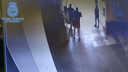 Ingresa en prisión un joven por atracar un supermercado "a punta de cuchillo"