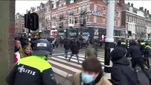 PM dos Países Baixos condena manifestantes anti-confinamento