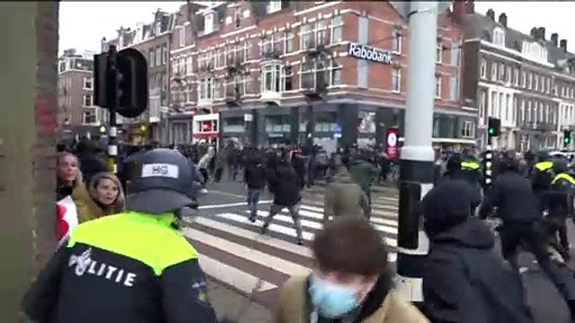 PM dos Países Baixos condena manifestantes anti-confinamento