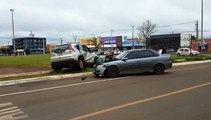Três veículos se envolvem em forte colisão na Avenida Assunção, na Região da Rodoviária