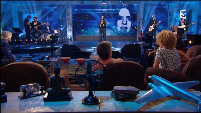 Marina Kaye chante Homeless en live sur France 3