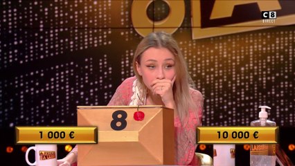 Avec quelle somme Daphnée va-t-elle repartir ?