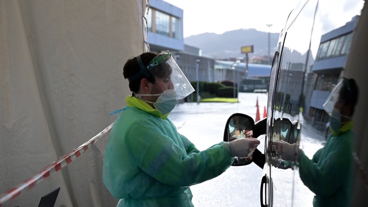 Las CCAA endurecen las restricciones tras el avance del virus