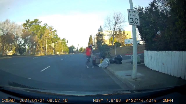 Il vient récupérer son nettoyeur haute pression volé par un SDF !