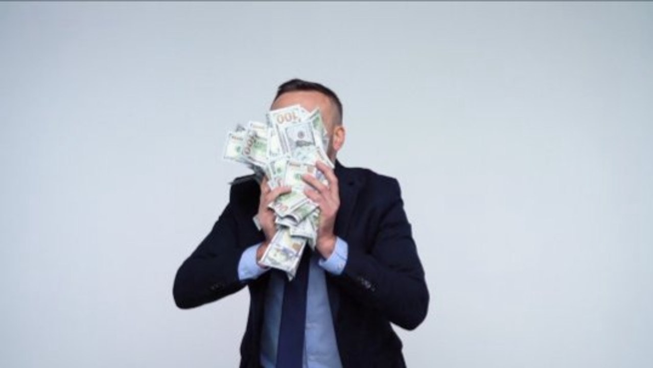 The More Than 2,000 Billionaires in the World Have More Money Combined Than 4.6 Billion People