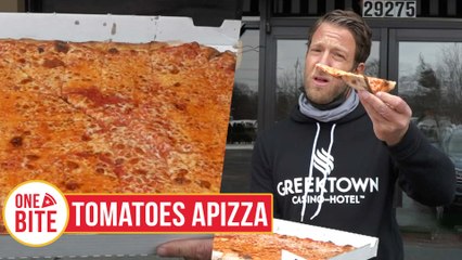 Barstool Pizza Review - Tomatoes APizza (Farmington Hills, MI)