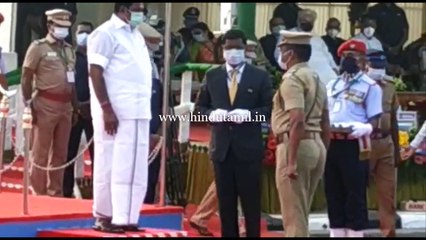 72 வது குடியரசு தின விழாவில் வீரதீர பதக்கங்களை தமிழக முதல்வர் பழனிச்சாமி வழங்கினார்